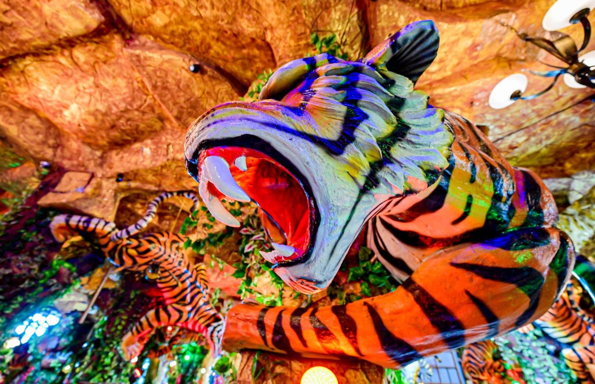 Tiger Complex Hotel Patong Exterior photo