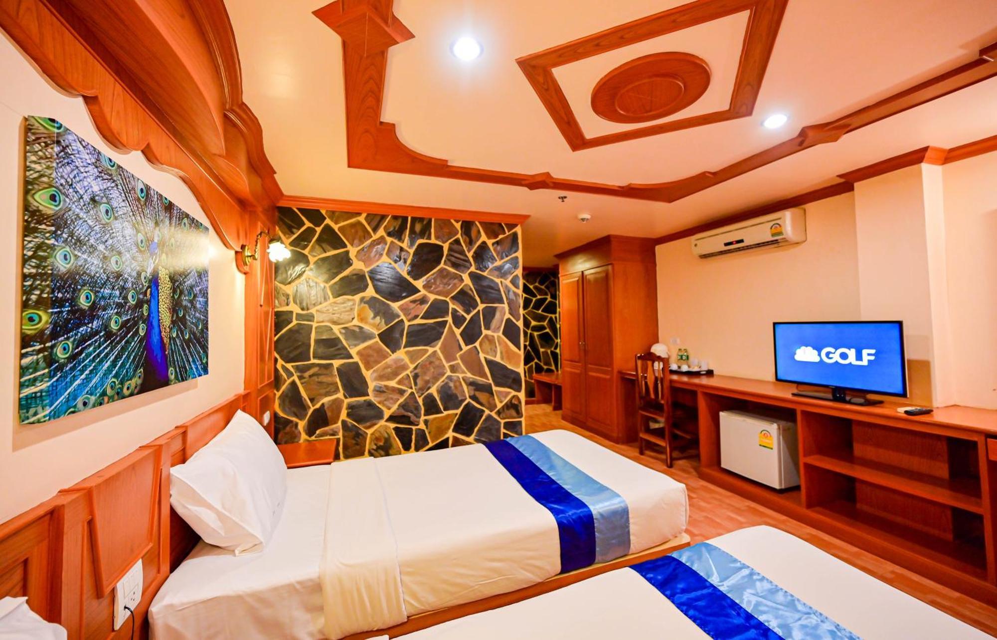 Tiger Complex Hotel Patong Exterior photo